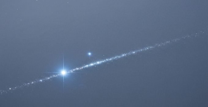 O cinturão de Órion brilhando intensamente no céu noturno de inverno.