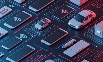 Representação visual da Inteligência Artificial integrada em diversas facetas da vida moderna.