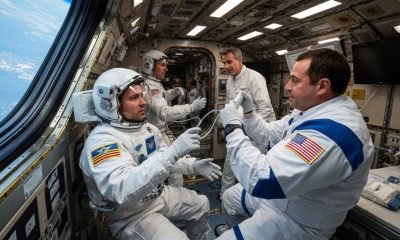 Astronautas da missão SpaceX Crew-12 realizam exames médicos a bordo da Estação Espacial Internacional